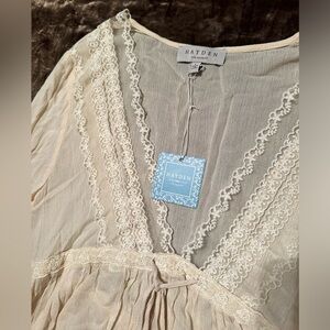 NWT Hayden Los Angeles Cropped White Blouse in Large.